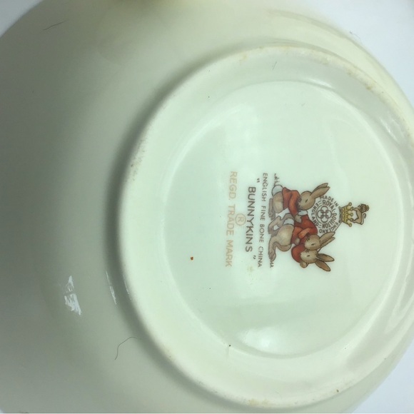 Vintage Bunnykins set, childrens china dishes - Picture 6 of 6